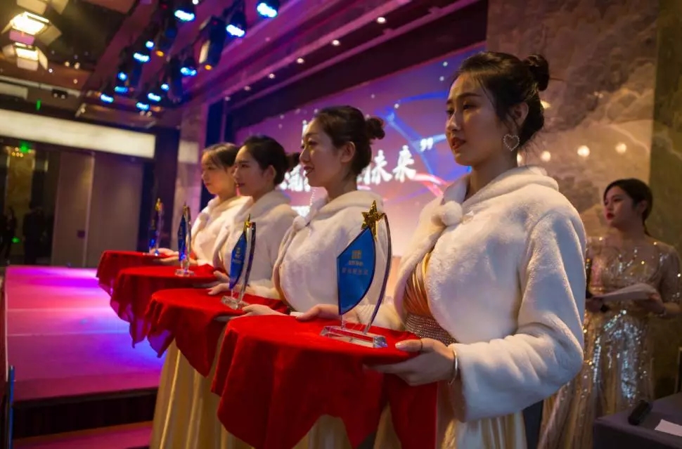 xذ2018(jng)N(hu)C(jing)ʢ